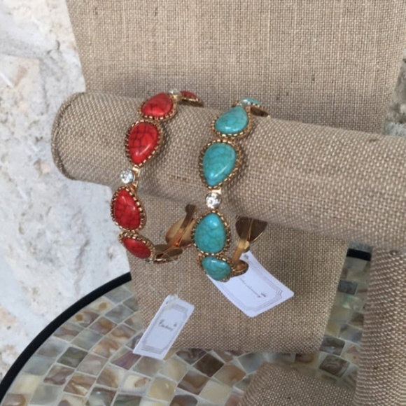 Jewelry - Set of 2 faux turquoise bracelet w/rhinestones